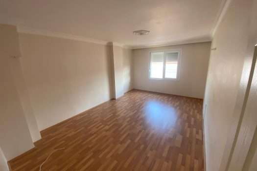 Sarımsaklı Merkezde Satılık Denize Yakın Daire