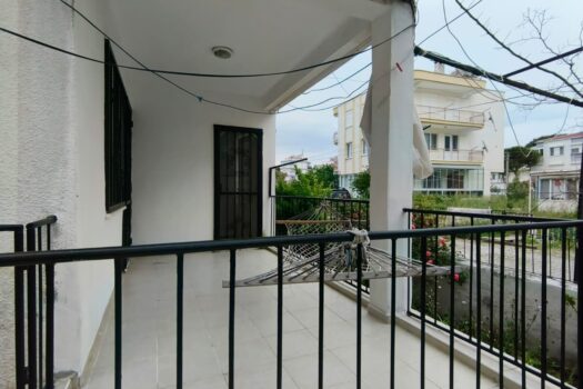 Sarımsaklı Badavut satılık daire geniş balkon