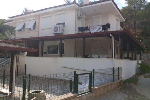Sarımsaklı satılık dubleks villa