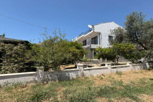 Sarımsaklı Tripleks satılık villa
