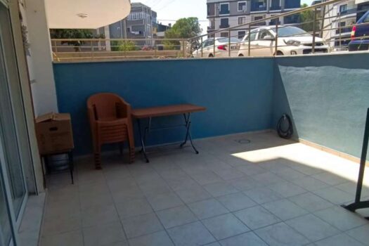 Sarımsaklı Garaj Karşısında Satılık Kullanışlı 2+1 Daire