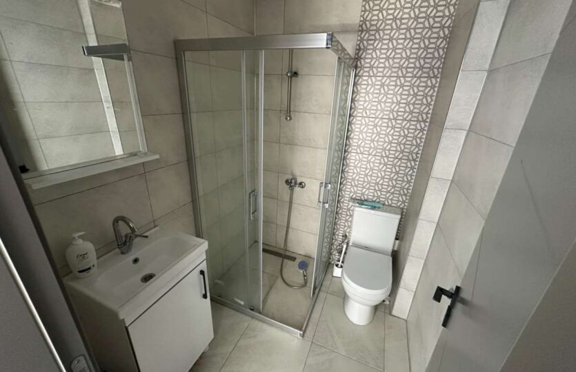 Ayvalık Küçükköy Girişinde Havuzlu Sitede Kiralık 3+1 Daire